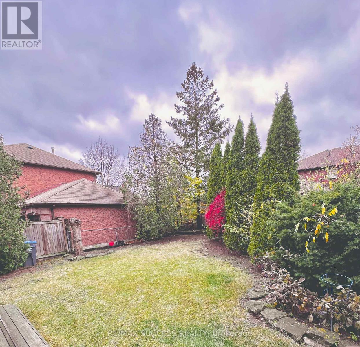 6643 Mockingbird Lane, Mississauga, ON - Outdoor