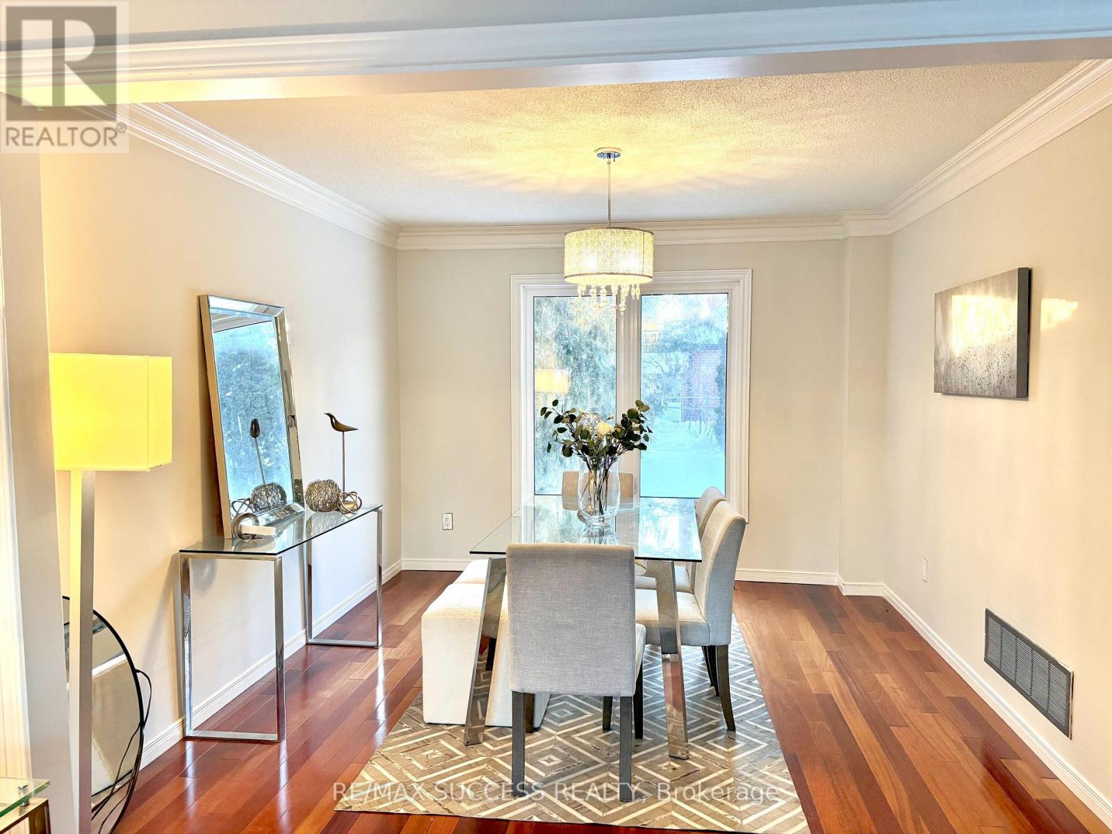 6643 Mockingbird Lane, Mississauga, ON - Indoor Photo Showing Dining Room