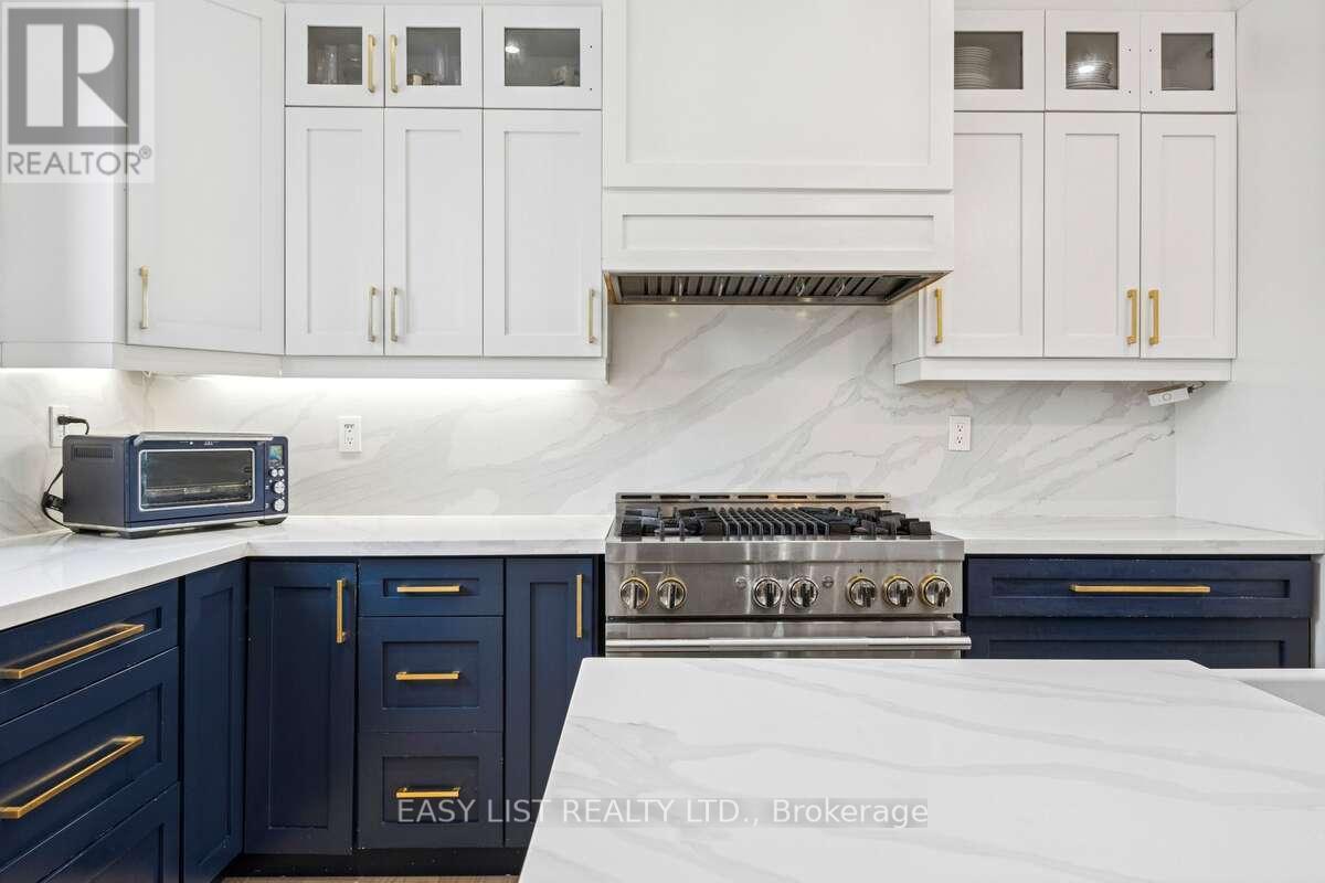 6 Devonridge Crescent, Toronto, ON - Indoor Photo Showing Kitchen
