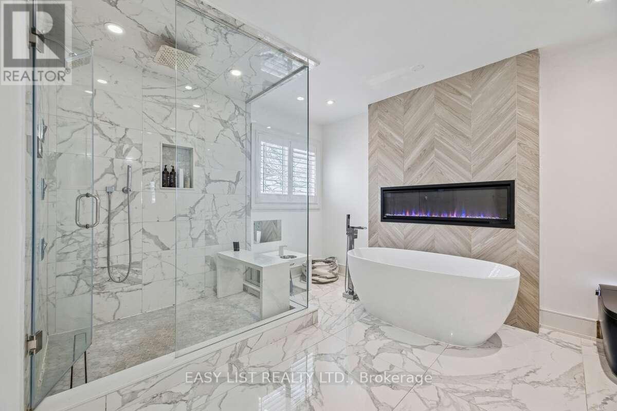 6 Devonridge Crescent, Toronto, ON - Indoor Photo Showing Bathroom