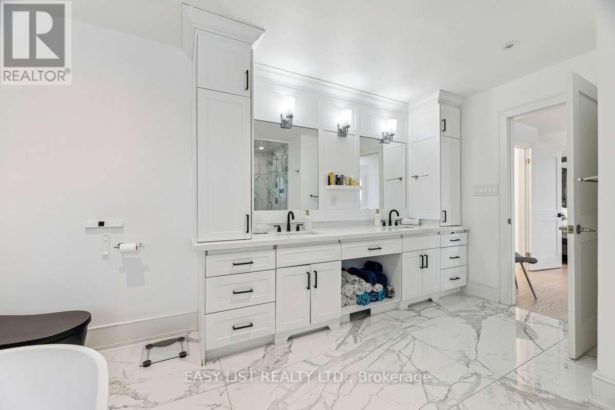 6 Devonridge Crescent, Toronto, ON - Indoor Photo Showing Bathroom