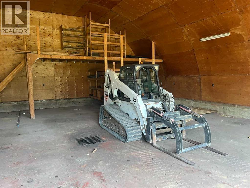 108430 Range Road 173, High Level, AB - Indoor Photo Showing Garage