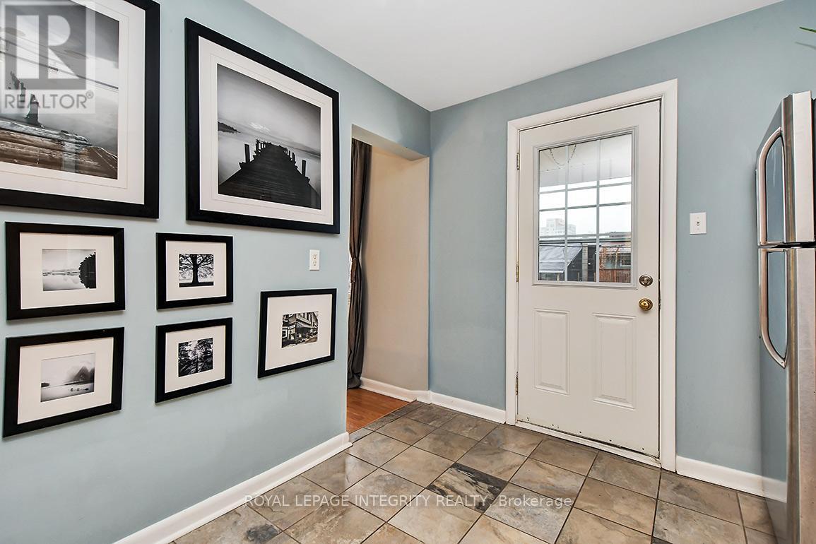 94 St Andrew Street, Ottawa, ON