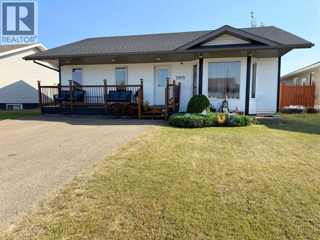 2905 10 Avenue, Wainwright, AB - Outdoor With Deck Patio Veranda