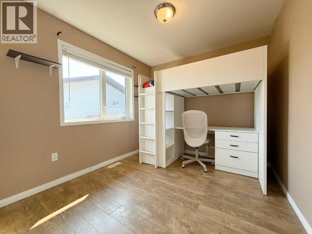 2905 10 Avenue, Wainwright, AB - Indoor