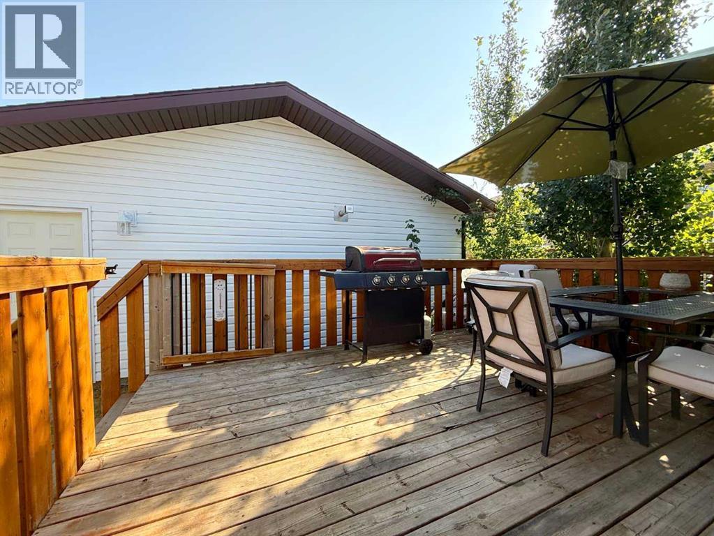 2905 10 Avenue, Wainwright, AB - Outdoor With Deck Patio Veranda With Exterior