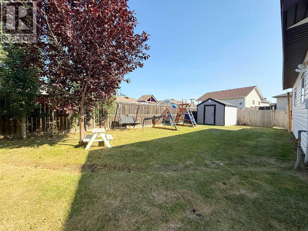2905 10 Avenue, Wainwright, AB - Outdoor