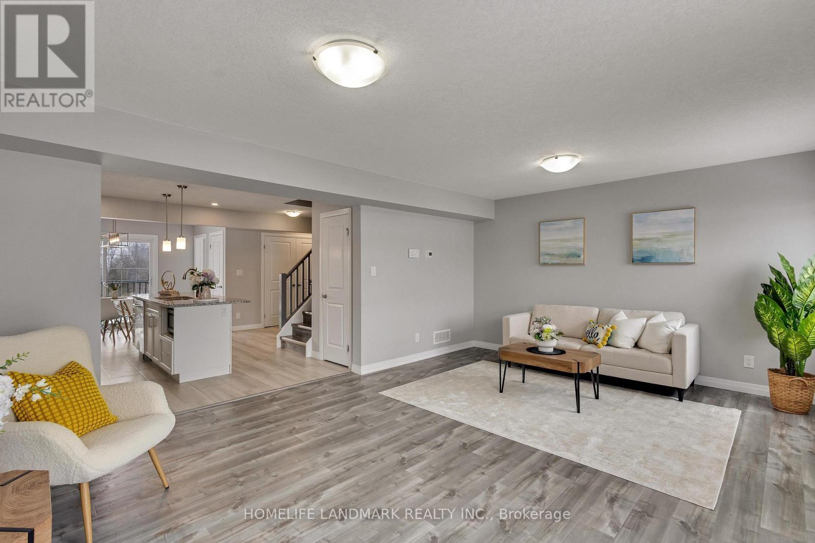 492 Wismer Street, Waterloo, ON - Indoor Photo Showing Living Room