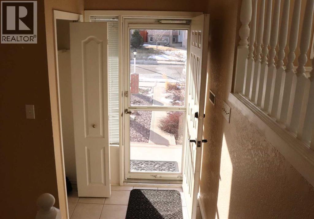 164 Mt Crandell Crescent W, Lethbridge, AB - Indoor Photo Showing Other Room