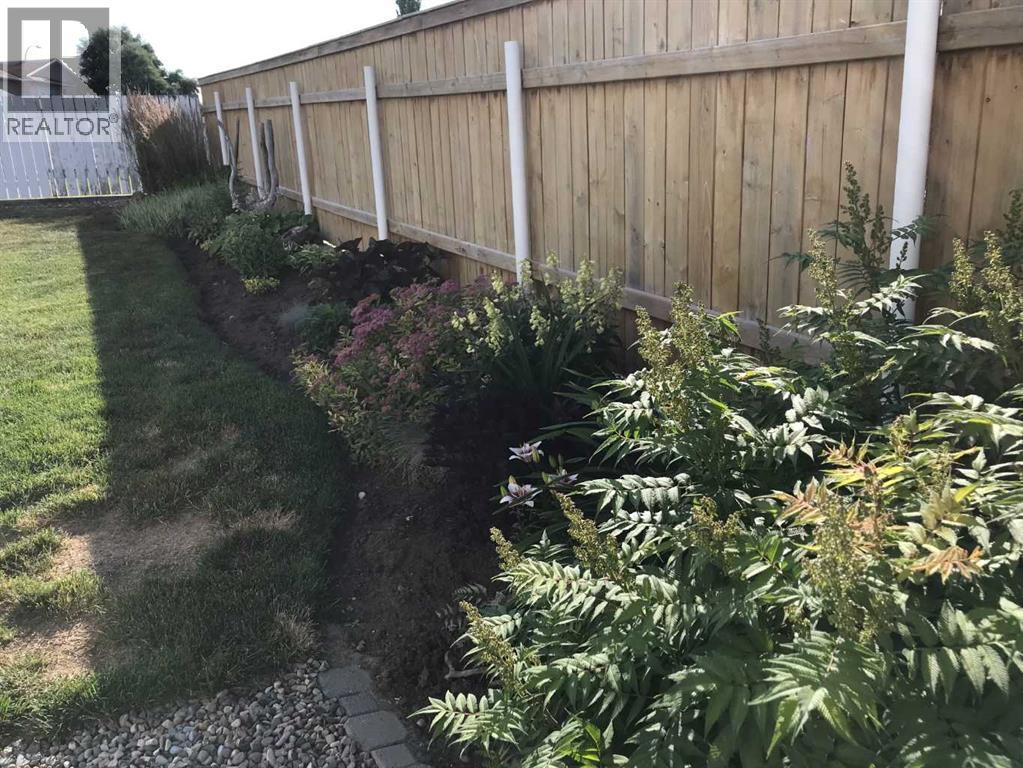 164 Mt Crandell Crescent W, Lethbridge, AB - Outdoor