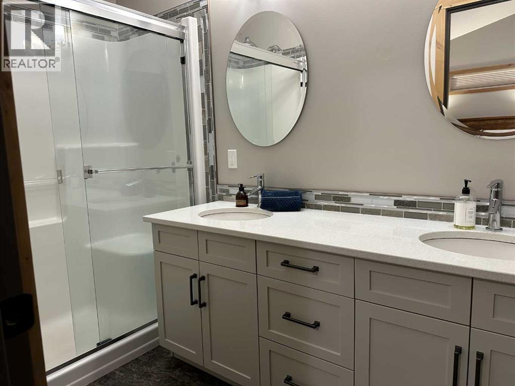 67 Ironstone Drive, Coleman, AB - Indoor Photo Showing Bathroom