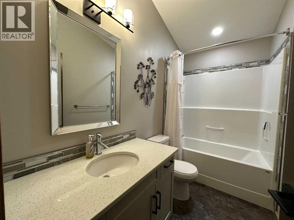 67 Ironstone Drive, Coleman, AB - Indoor Photo Showing Bathroom