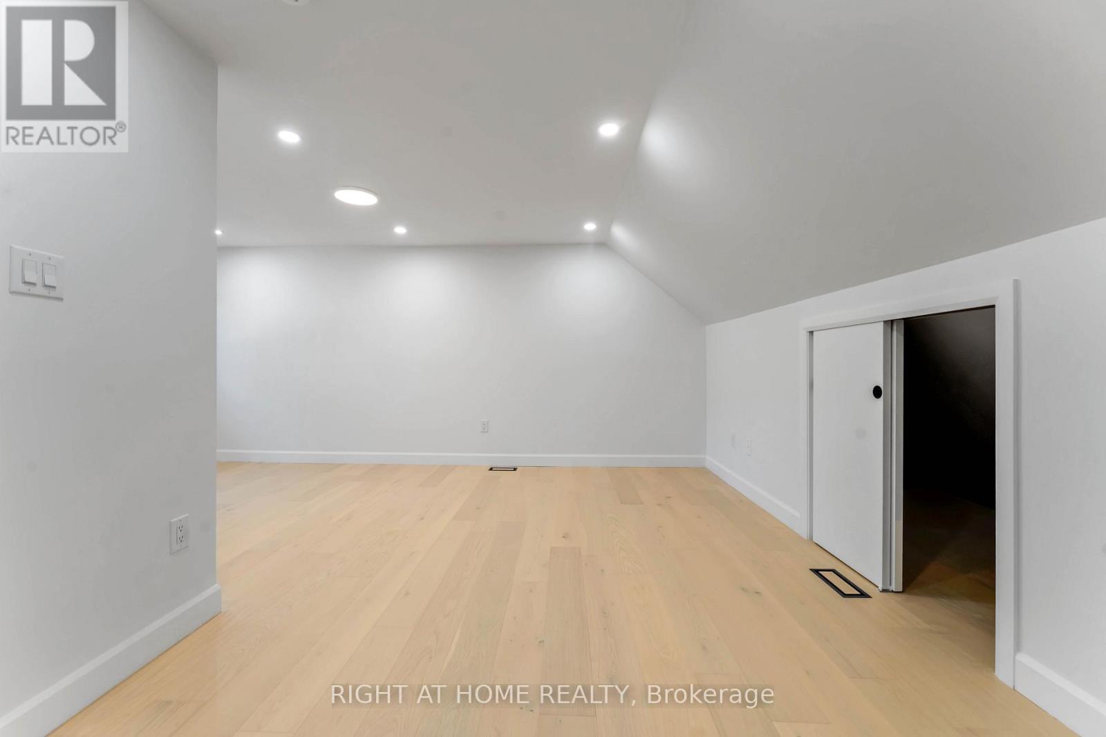 2700 Priscilla Street, Ottawa, ON - Indoor Photo Showing Other Room