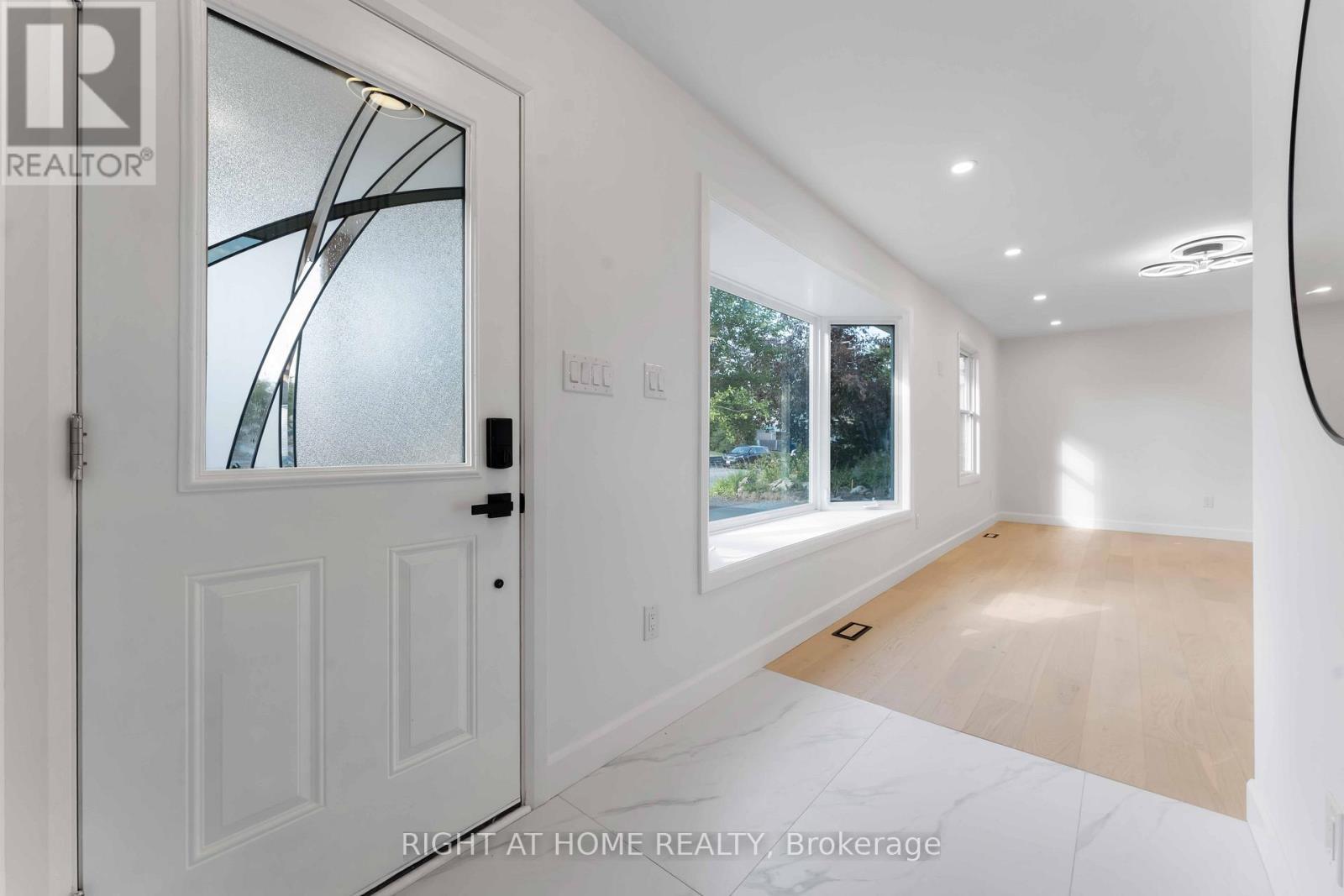 2700 Priscilla Street, Ottawa, ON - Indoor Photo Showing Other Room