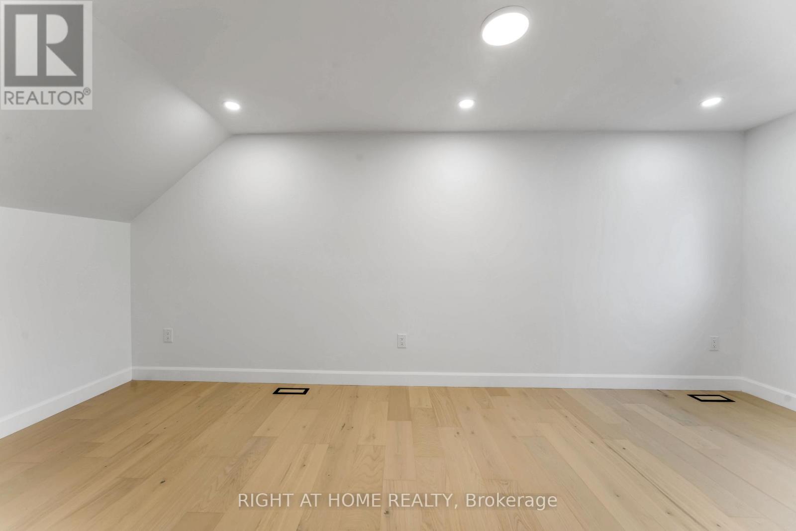 2700 Priscilla Street, Ottawa, ON - Indoor Photo Showing Other Room