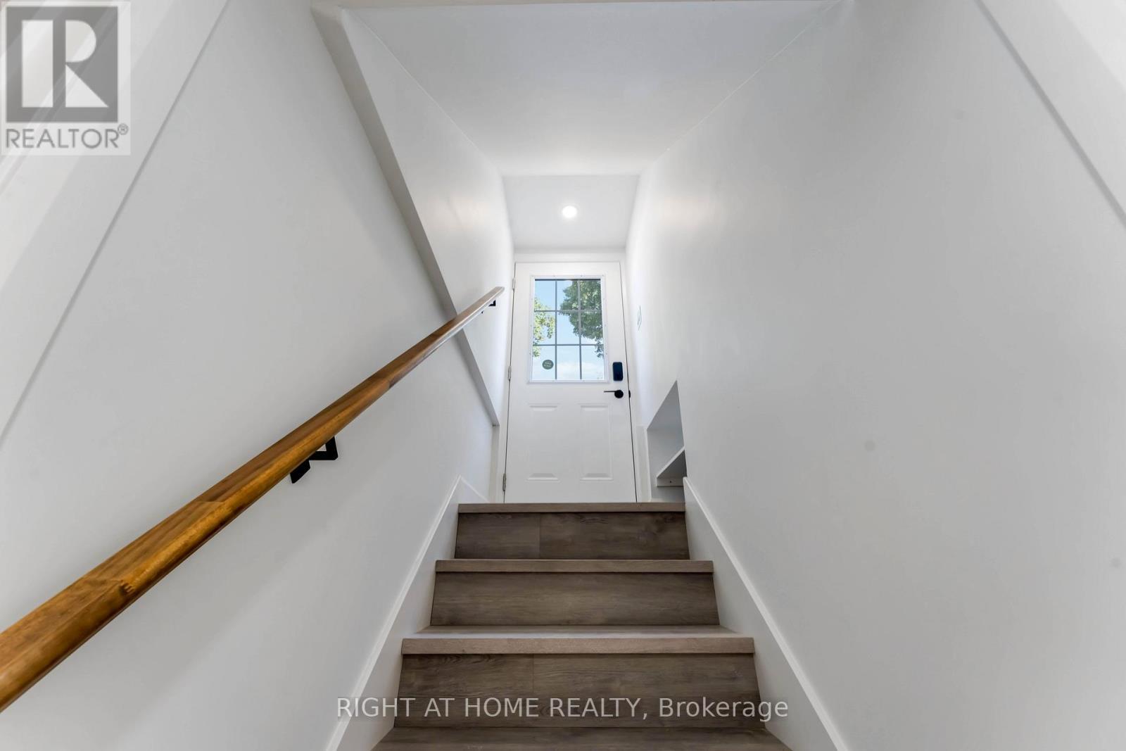 2700 Priscilla Street, Ottawa, ON - Indoor Photo Showing Other Room