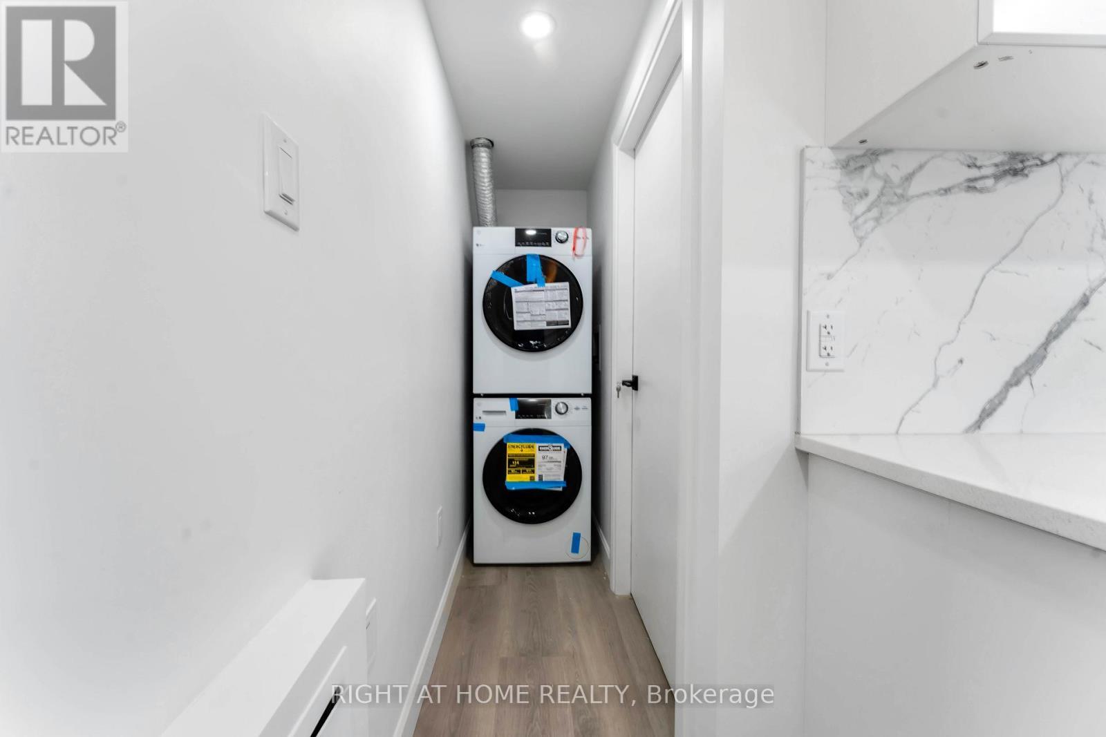 2700 Priscilla Street, Ottawa, ON - Indoor Photo Showing Laundry Room