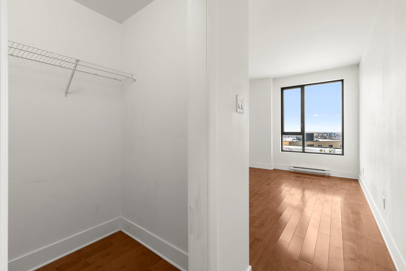 Penderie (Walk-in) - Ph1001-4239 Rue Jean-Talon O., Montréal (Côte-Des-Neiges/Notre-Dame-De-Grâce), QC - Indoor