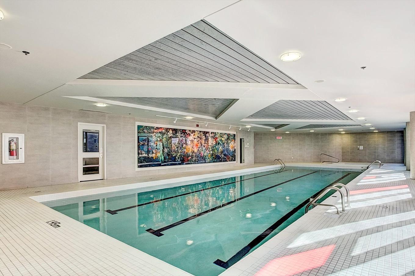 Piscine - Ph1001-4239 Rue Jean-Talon O., Montréal (Côte-Des-Neiges/Notre-Dame-De-Grâce), QC - Indoor Photo Showing Other Room With In Ground Pool