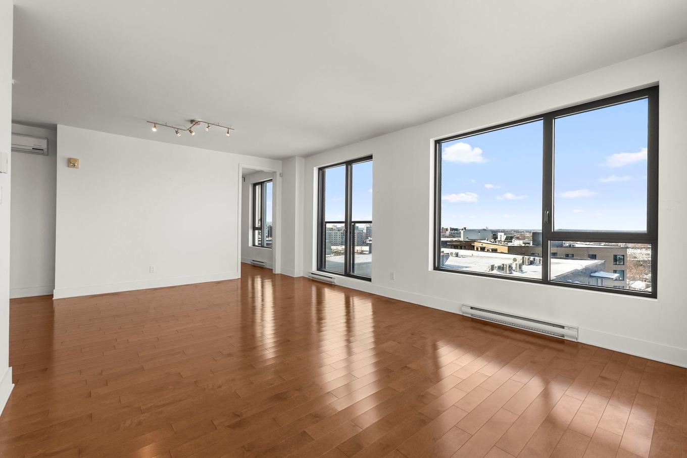 Salon - Ph1001-4239 Rue Jean-Talon O., Montréal (Côte-Des-Neiges/Notre-Dame-De-Grâce), QC - Indoor Photo Showing Other Room