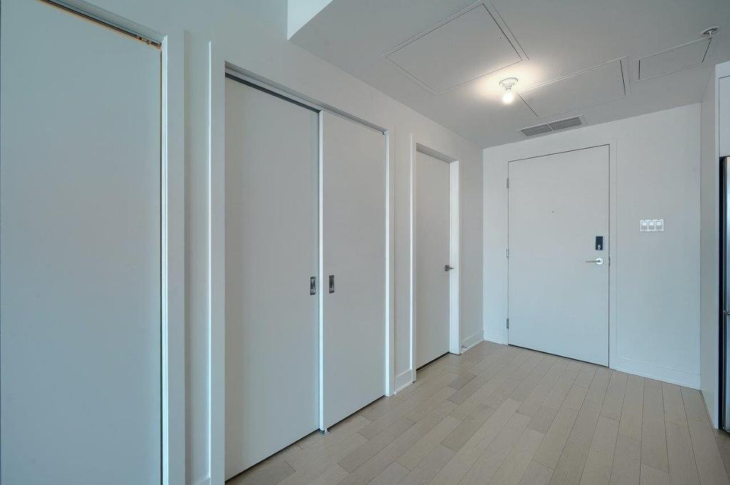 Hall - 1908-60 Rue De L'Éclipse, Brossard, QC - Indoor Photo Showing Other Room