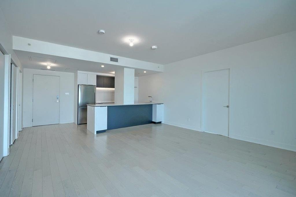 Dining room - 1908-60 Rue De L'Éclipse, Brossard, QC - Indoor Photo Showing Kitchen