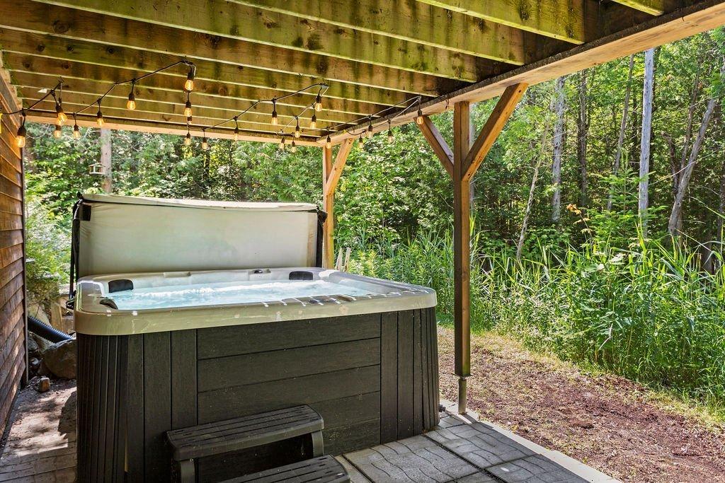 Spa - 1340 Av. Morin, Chertsey, QC - Outdoor With Deck Patio Veranda With Exterior
