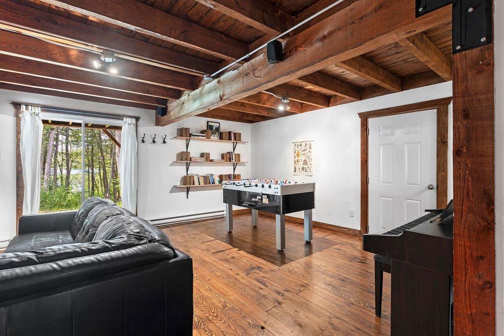 Salle familiale - 1340 Av. Morin, Chertsey, QC - Indoor