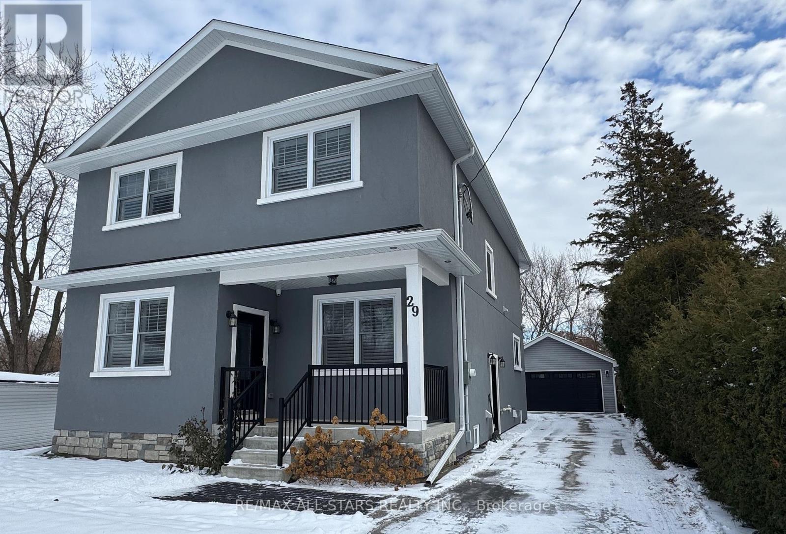 29 Patrick Drive, Aurora, ON - Outdoor