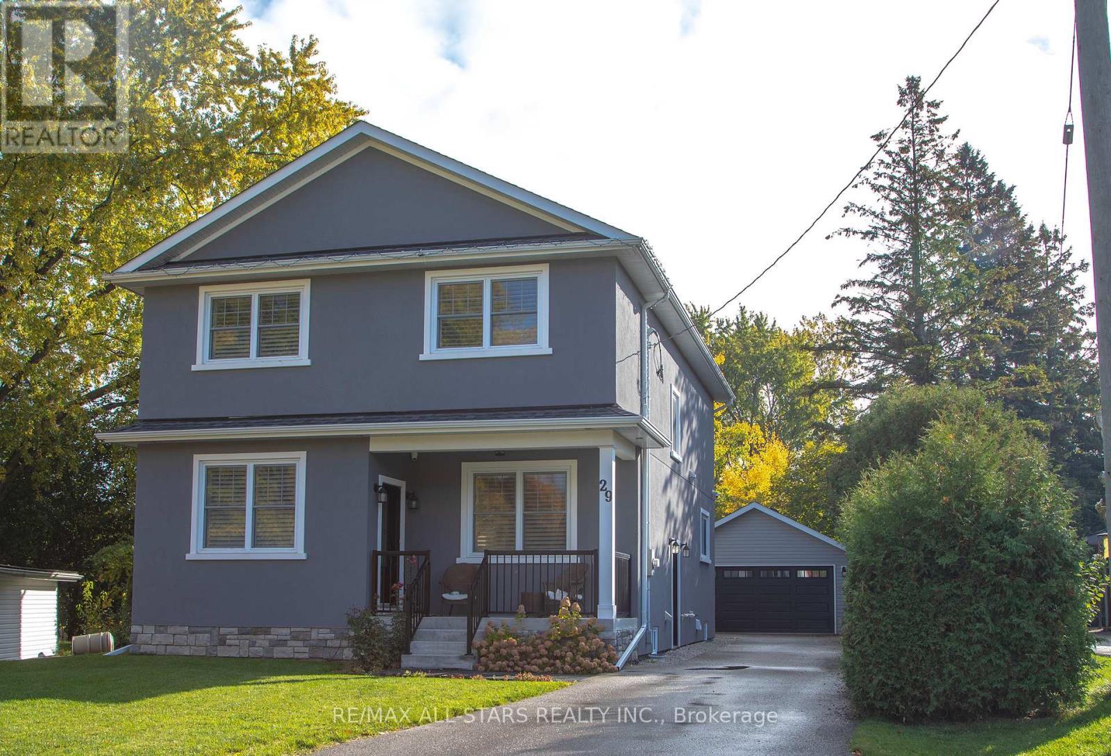 29 Patrick Drive, Aurora, ON - Outdoor With Facade