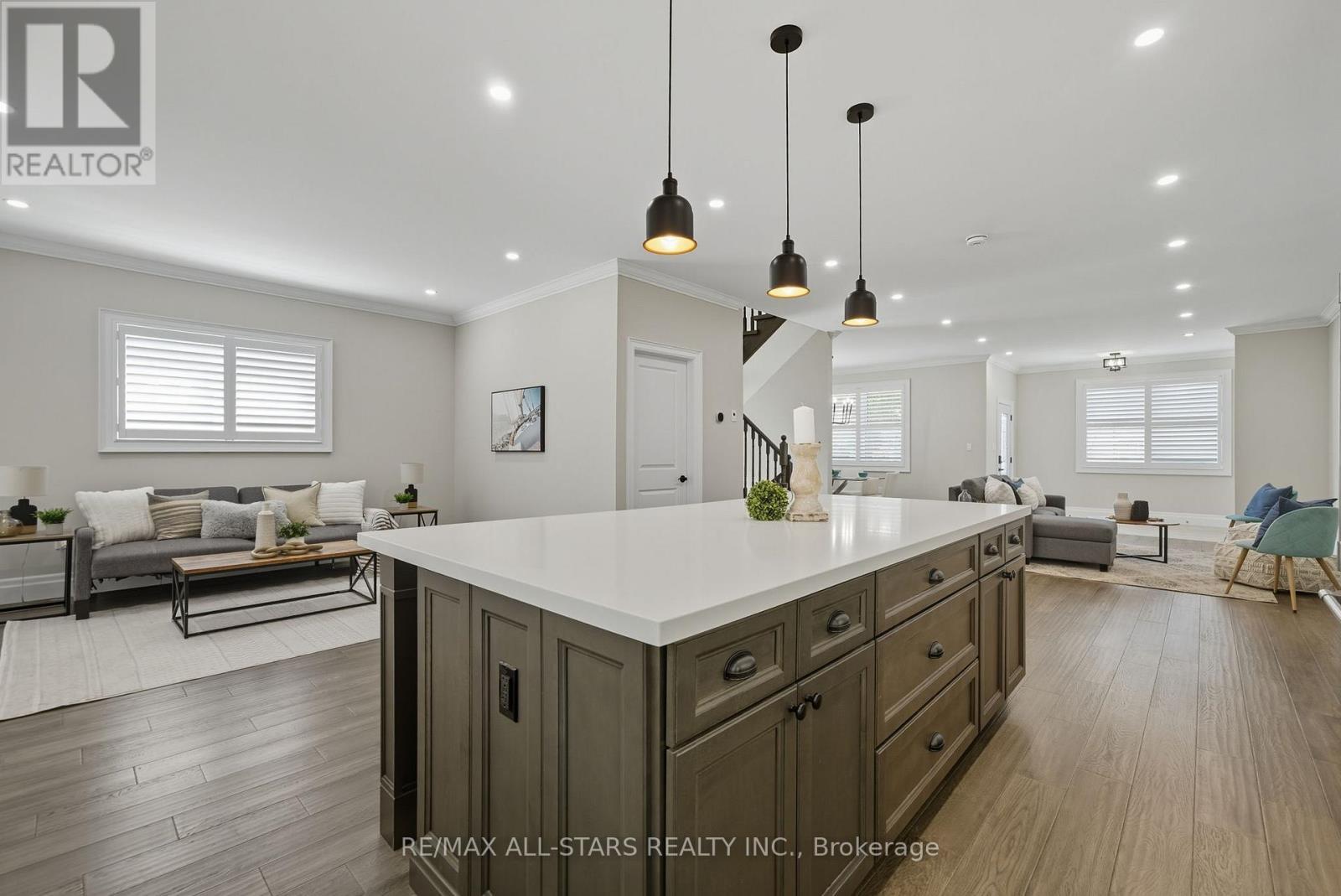 29 Patrick Drive, Aurora, ON - Indoor