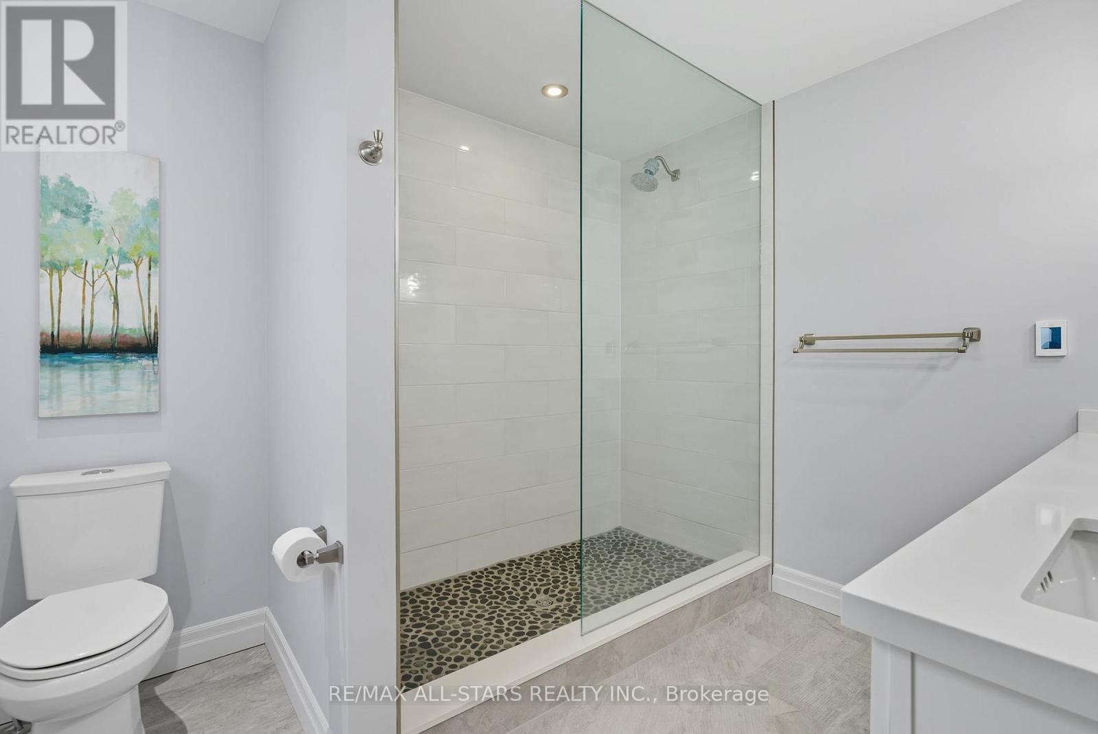 29 Patrick Drive, Aurora, ON - Indoor Photo Showing Bathroom