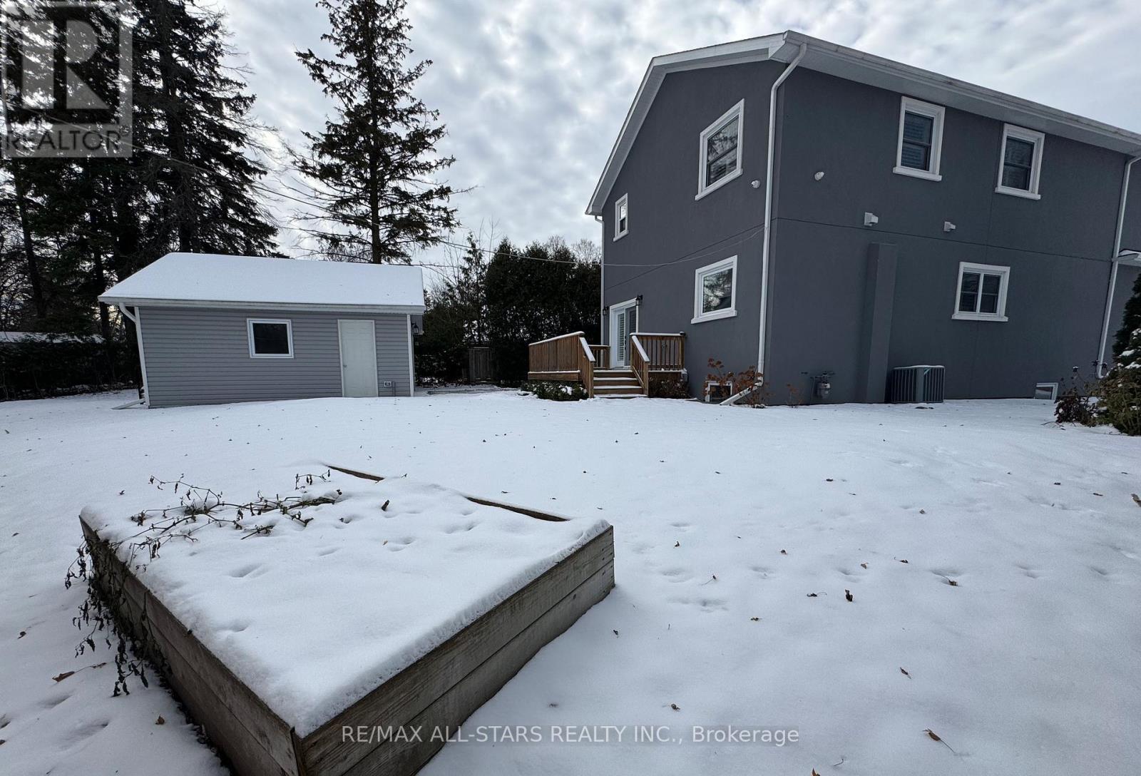 29 Patrick Drive, Aurora, ON - Outdoor With Exterior