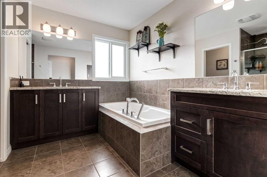 26 Mount Rae Terrace, Okotoks, AB - Indoor Photo Showing Bathroom