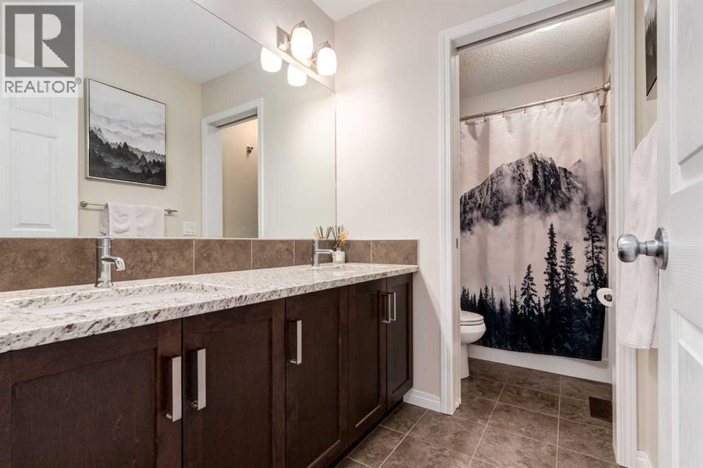 26 Mount Rae Terrace, Okotoks, AB - Indoor Photo Showing Bathroom