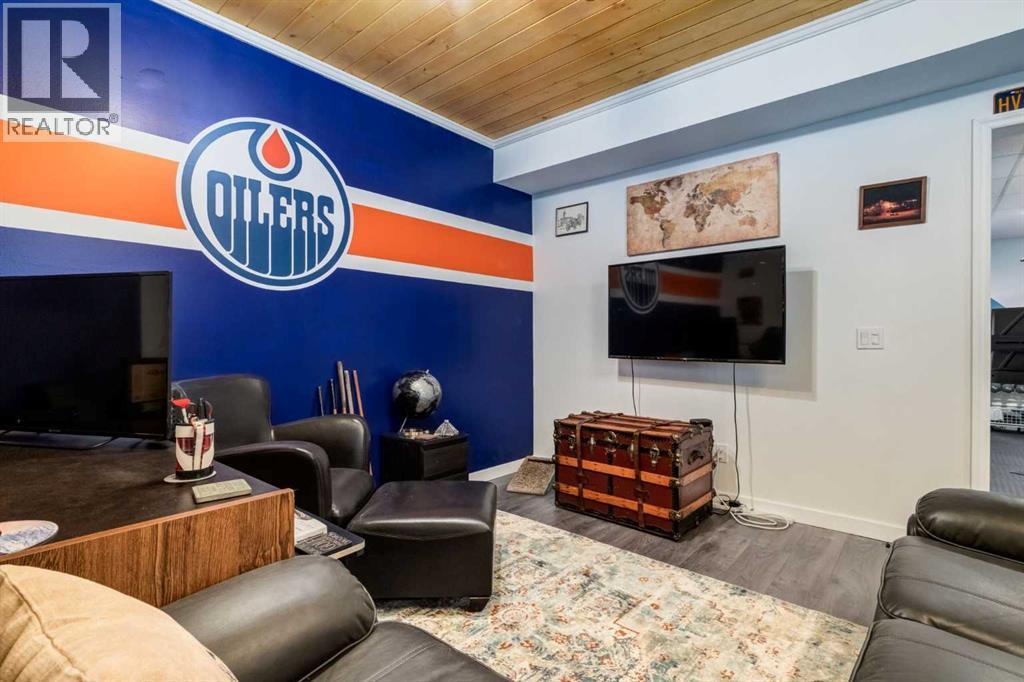 26 Mount Rae Terrace, Okotoks, AB - Indoor Photo Showing Living Room
