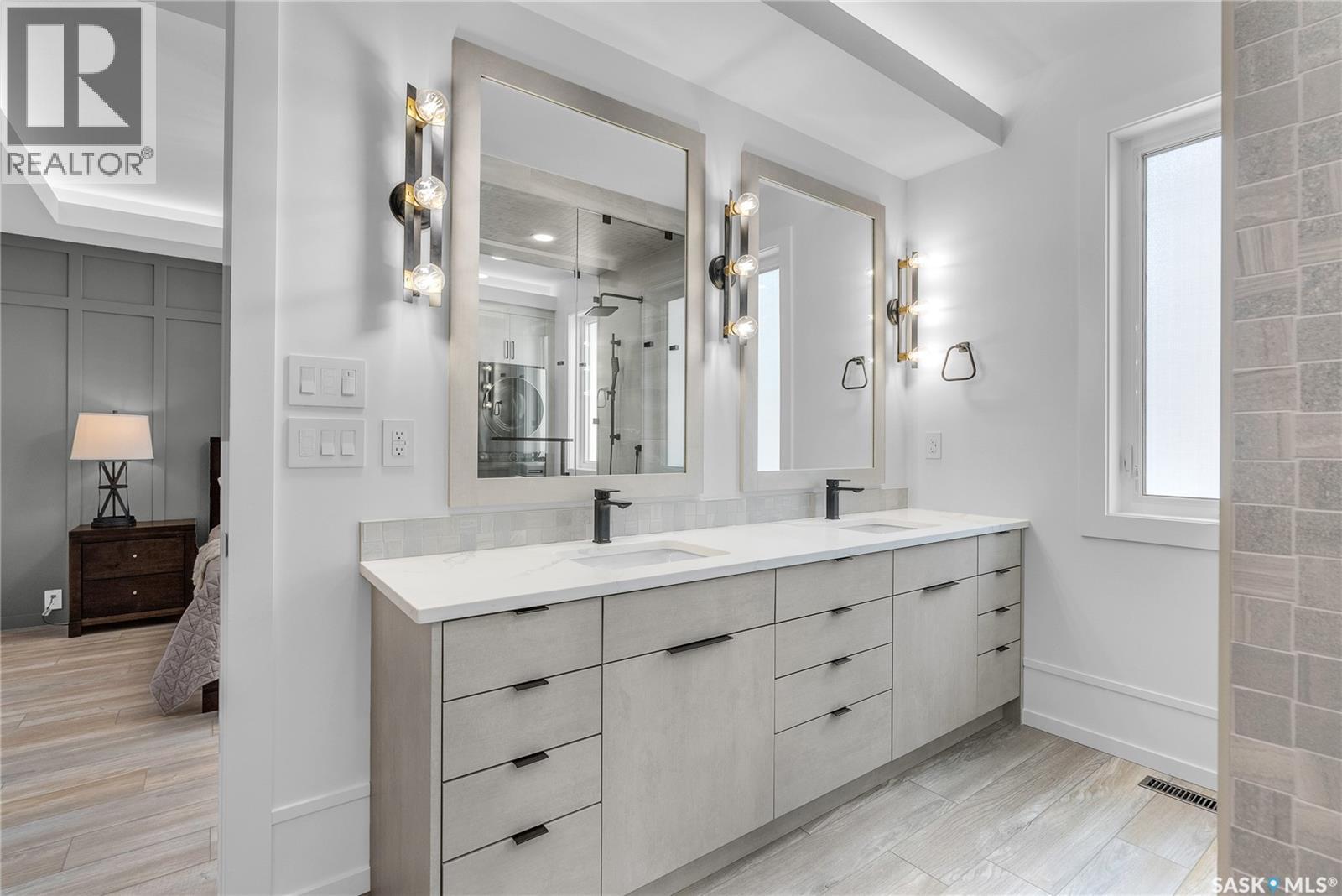 428 Woolf Bend, Saskatoon, SK - Indoor Photo Showing Bathroom