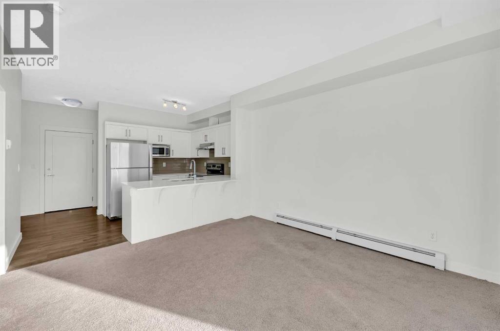 211, 10 Walgrove Walk Se, Calgary, AB - Indoor Photo Showing Kitchen