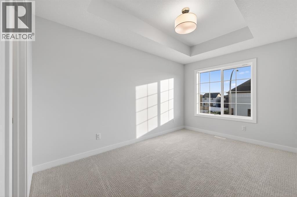 93 Walgrove Bay Se, Calgary, AB - Indoor Photo Showing Other Room