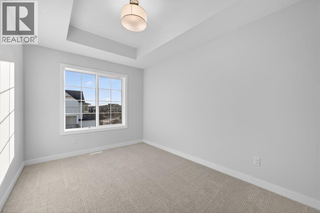 93 Walgrove Bay Se, Calgary, AB - Indoor Photo Showing Other Room