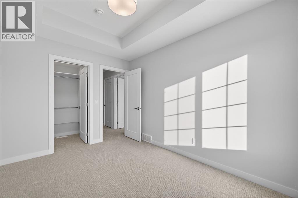 93 Walgrove Bay Se, Calgary, AB - Indoor Photo Showing Other Room