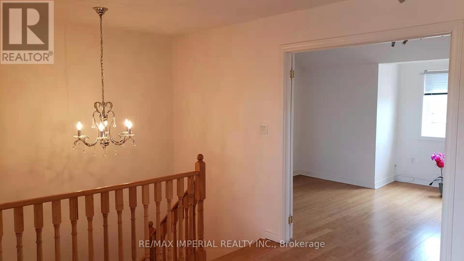 25 Ruby Crescent, Richmond Hill, ON - Indoor Photo Showing Other Room