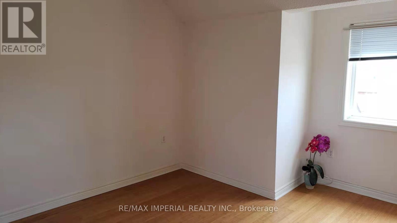 25 Ruby Crescent, Richmond Hill, ON - Indoor Photo Showing Other Room