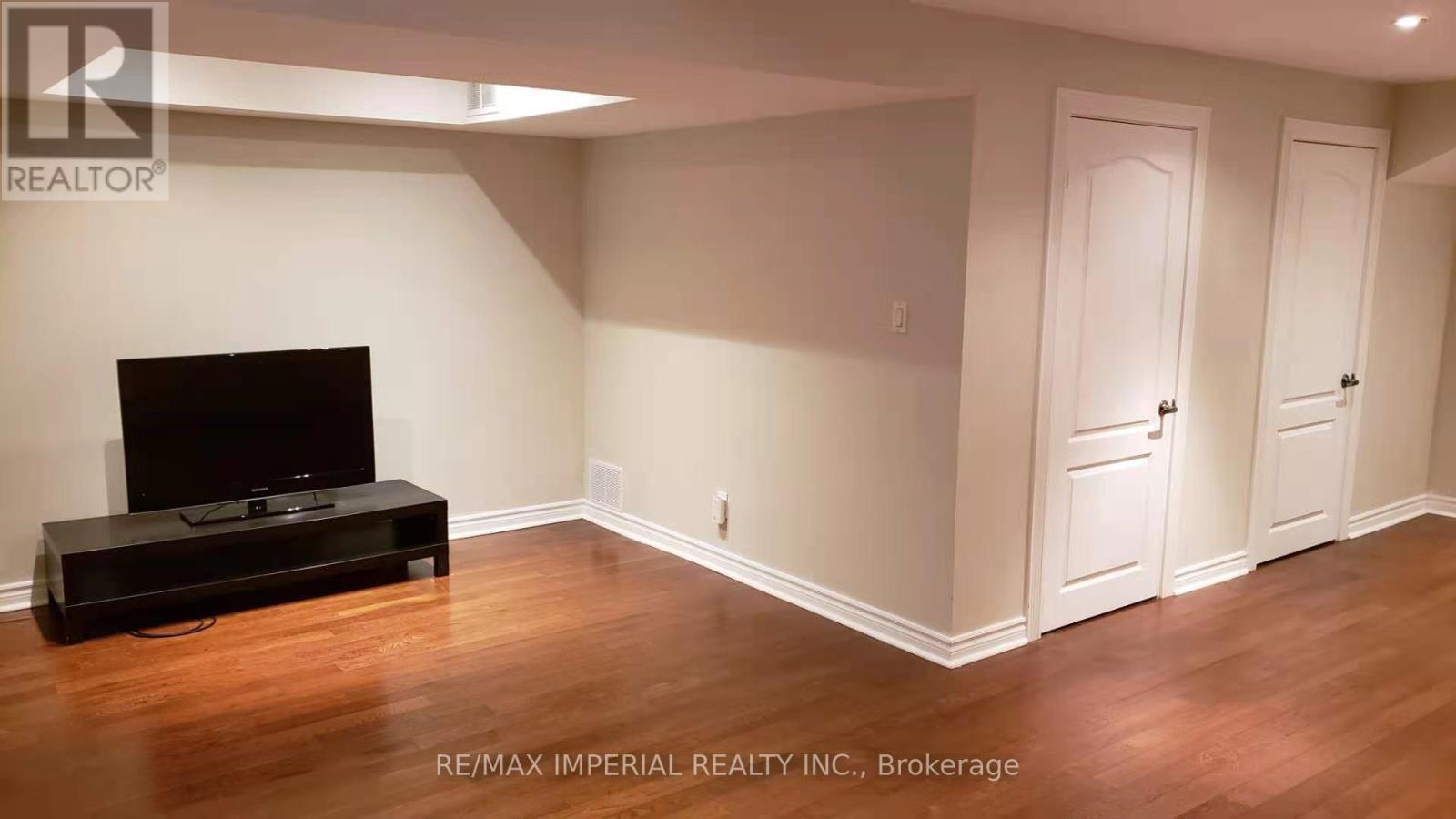 25 Ruby Crescent, Richmond Hill, ON - Indoor Photo Showing Other Room