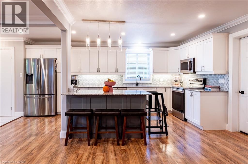 55 Suffolk Avenue, Kitchener, ON - Indoor Photo Showing Kitchen With Upgraded Kitchen