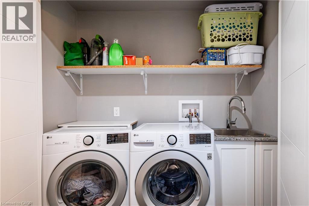 55 Suffolk Avenue, Kitchener, ON - Indoor Photo Showing Laundry Room