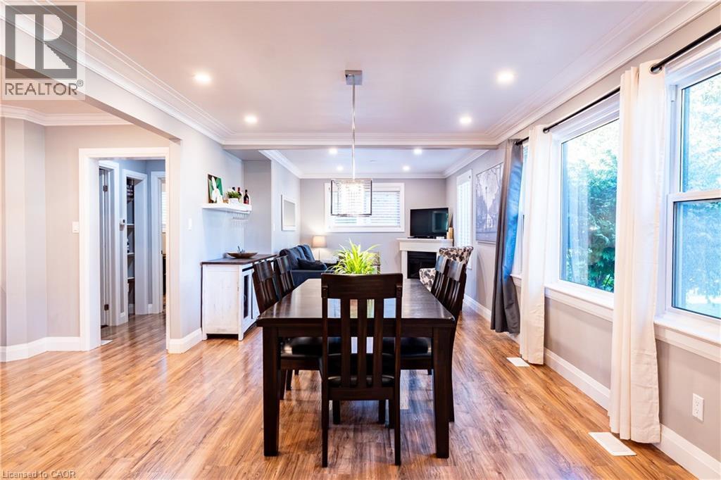 55 Suffolk Avenue, Kitchener, ON - Indoor Photo Showing Dining Room