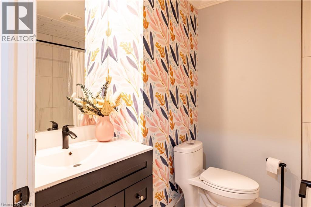 55 Suffolk Avenue, Kitchener, ON - Indoor Photo Showing Bathroom