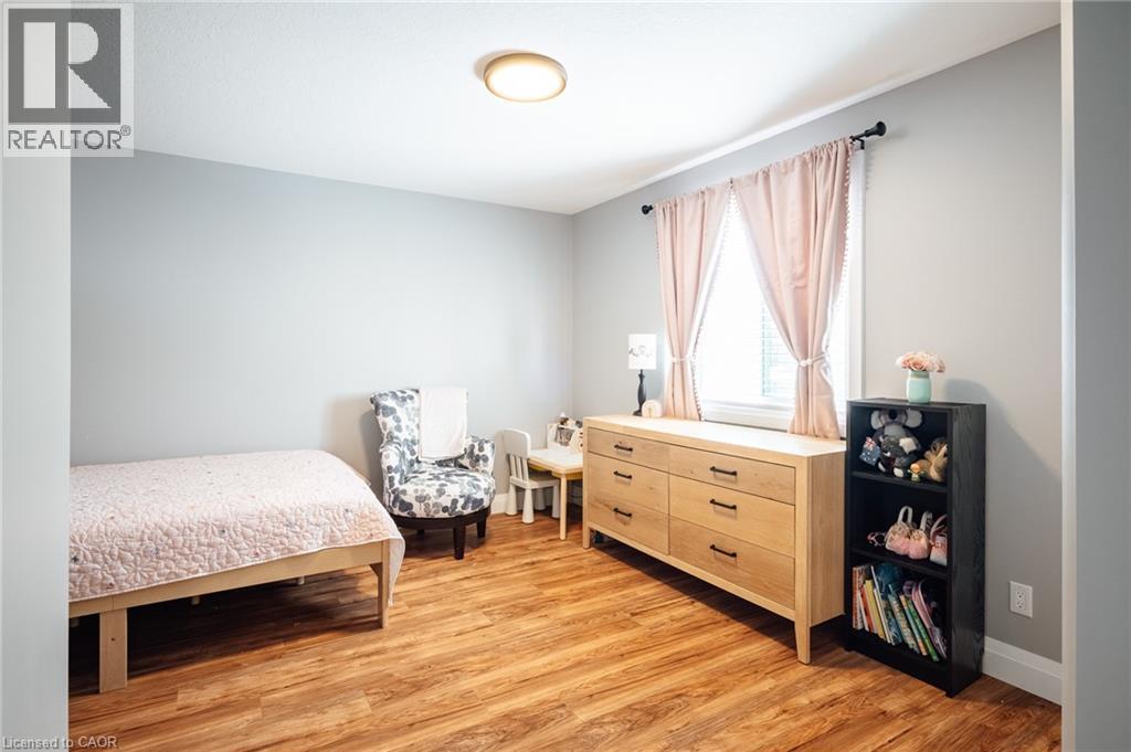 55 Suffolk Avenue, Kitchener, ON - Indoor Photo Showing Bedroom