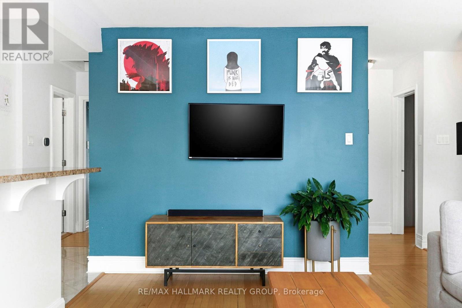 907 Innswood Drive, Ottawa, ON - Indoor Photo Showing Other Room